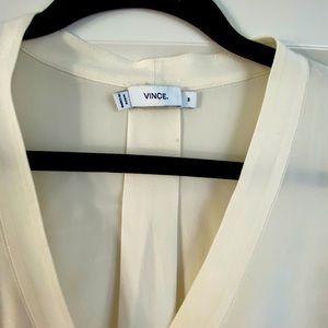 Vince. Silk v-neck button down tunic size M